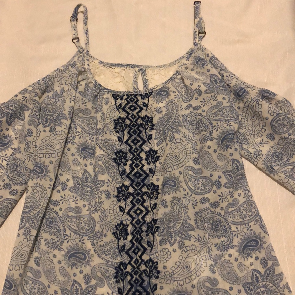 Off the shoulder long sleeves